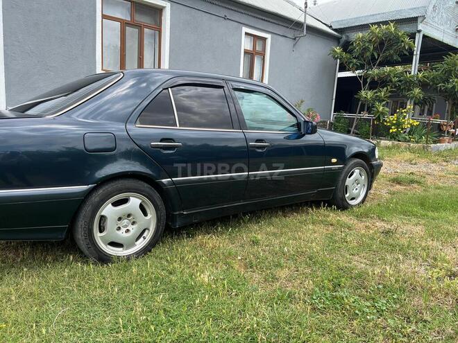 Mercedes C 180-4