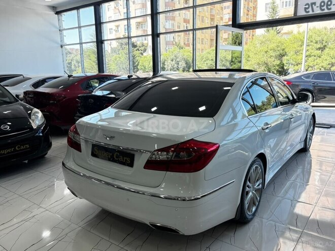 Hyundai Genesis-6