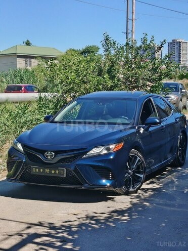 Toyota Camry-1