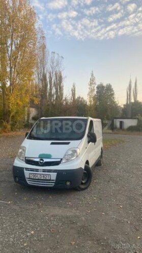 Opel Vivaro-2