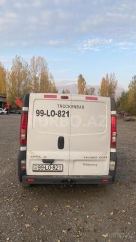 Opel Vivaro-7