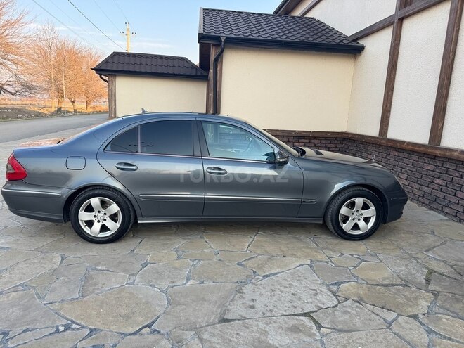 Mercedes E 220-3