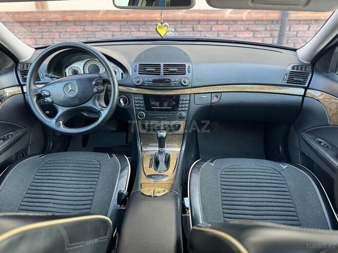 Mercedes E 220-7