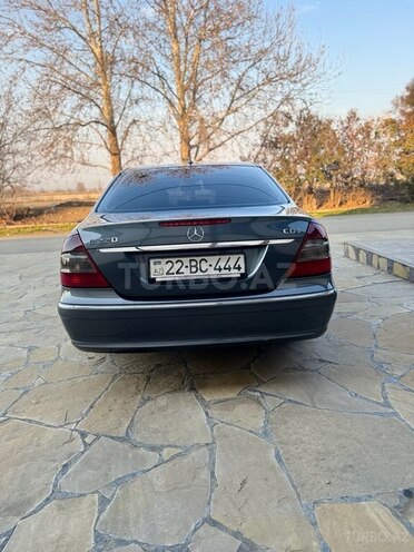 Mercedes E 220-6