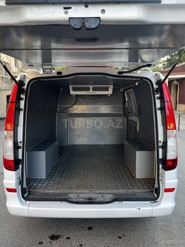 Mercedes Vito 109 CDI-11