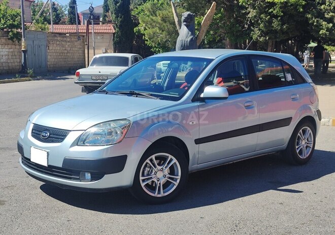Kia Rio-1