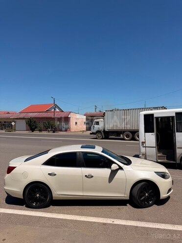 Chevrolet Malibu-5
