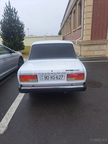 LADA (VAZ) 2107-2