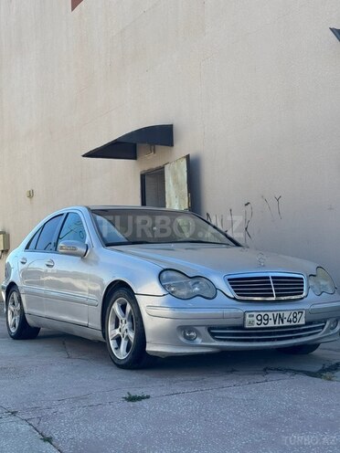 Mercedes C 270-1