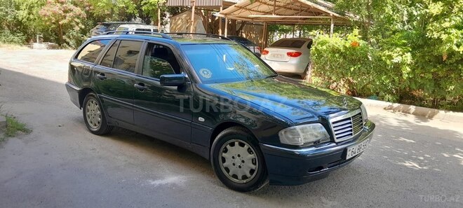 Mercedes C 220-2