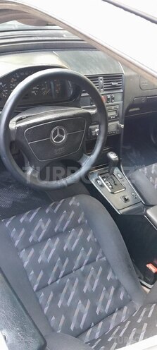 Mercedes C 220-9