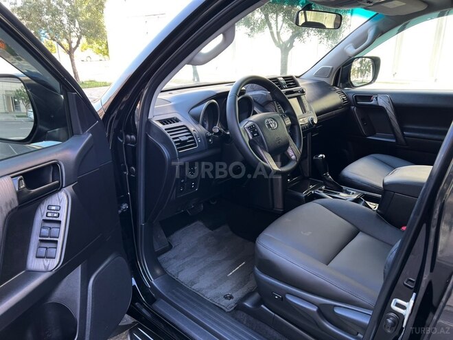 Toyota Land Cruiser Prado-7