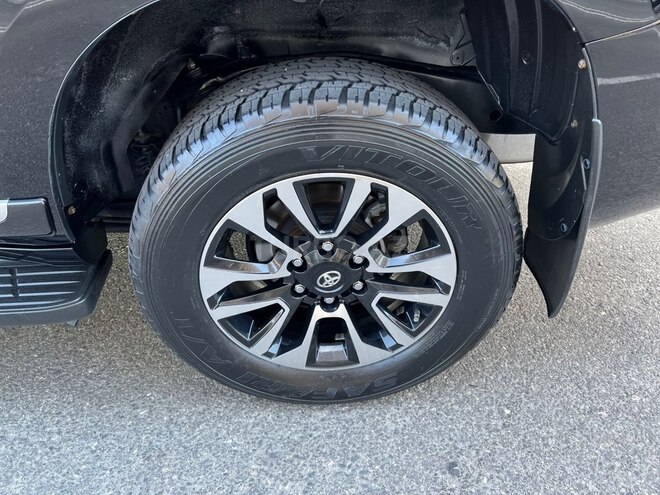 Toyota Land Cruiser Prado-16