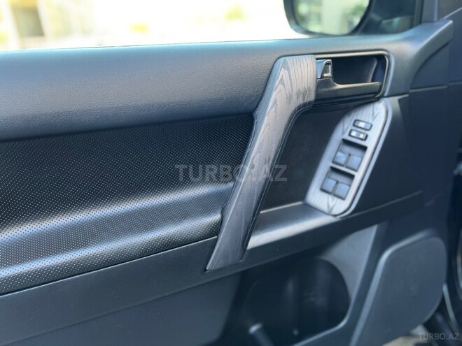 Toyota Land Cruiser Prado-11