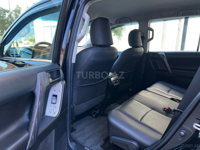 Toyota Land Cruiser Prado-9
