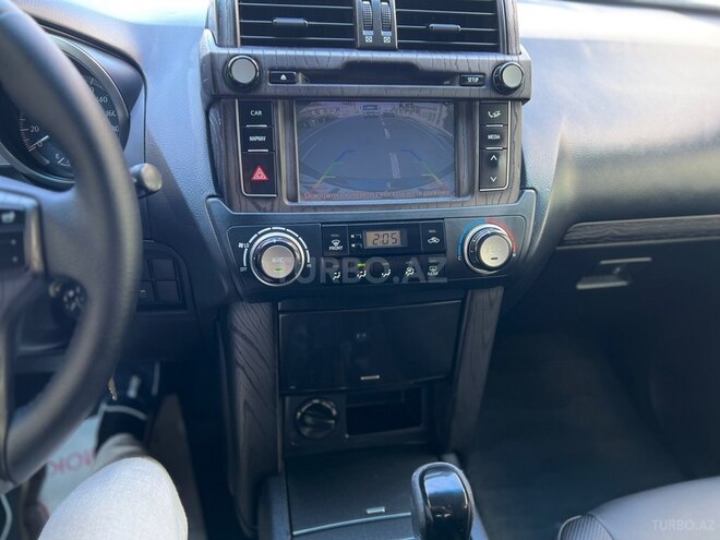Toyota Land Cruiser Prado-14