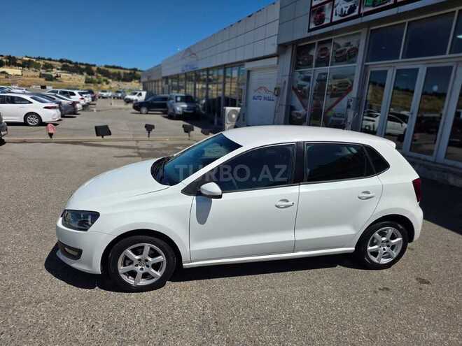 Volkswagen Polo-8