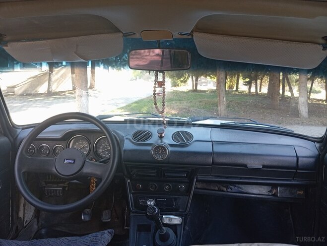 LADA (VAZ) 2106-5