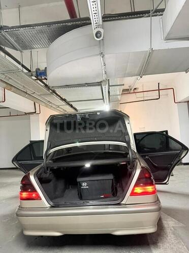 Mercedes C 220-2