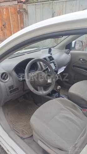 Nissan Sunny-4