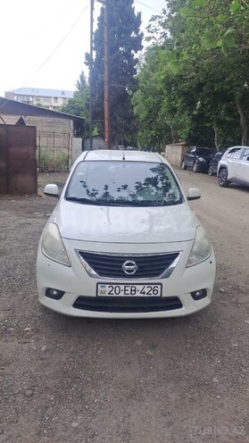 Nissan Sunny-1