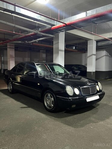 Mercedes E 320-5