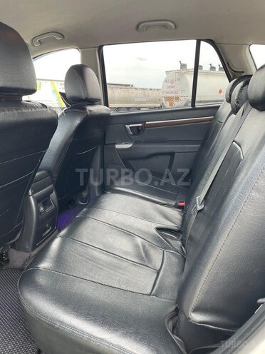 Hyundai Santa Fe-14