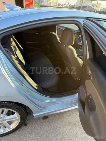 Chevrolet Cruze-10