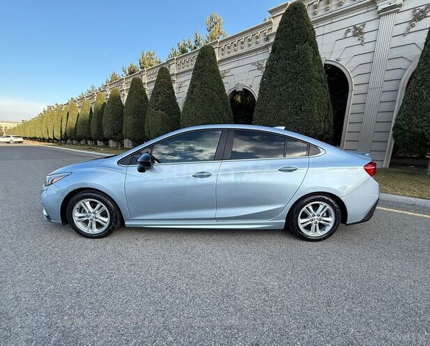 Chevrolet Cruze-5