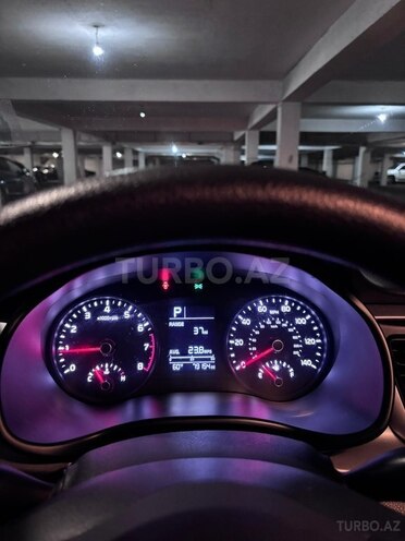 Kia Rio-7