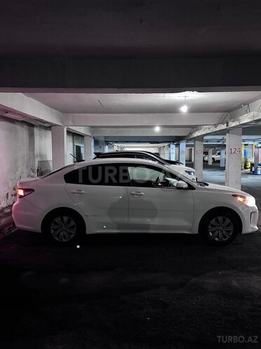 Kia Rio-4
