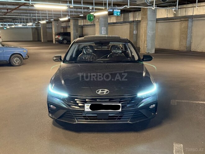 Hyundai Elantra-10