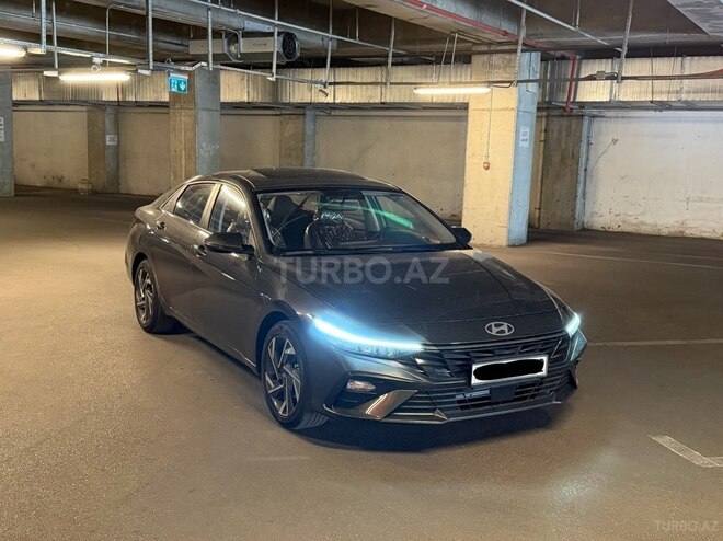Hyundai Elantra-9