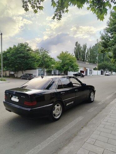 Mercedes C 230-7