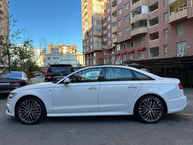 Audi A6-4