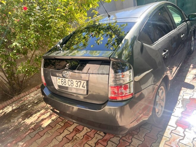 Toyota Prius-3
