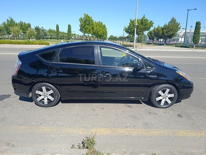 Toyota Prius-2