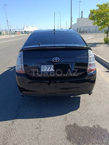 Toyota Prius-4
