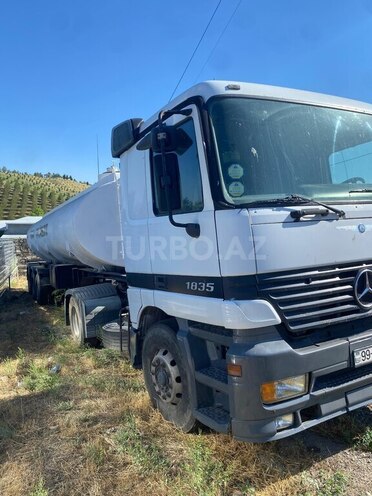 Mercedes Actros 1835-2