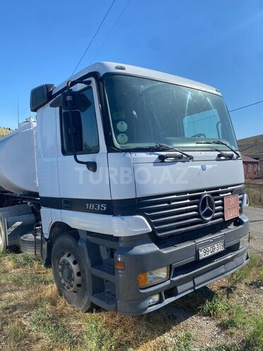 Mercedes Actros 1835-11