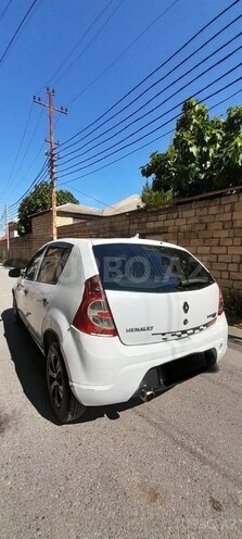 Renault Sandero-4