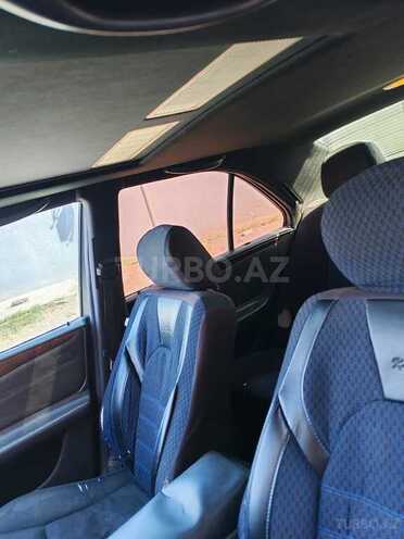 Mercedes E 280 4MATIC-5