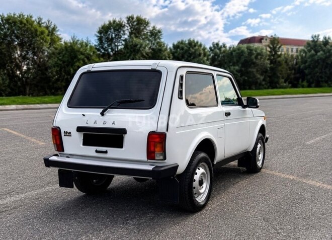 LADA (VAZ) Niva-4