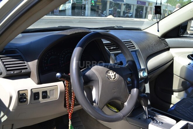Toyota Camry-5