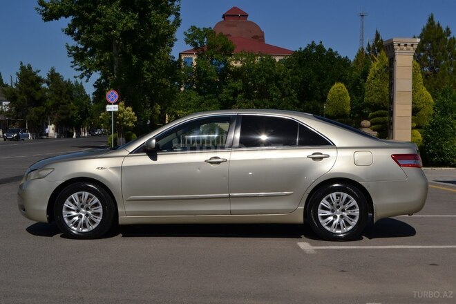 Toyota Camry-2