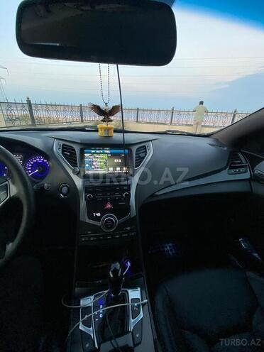 Hyundai Grandeur-8