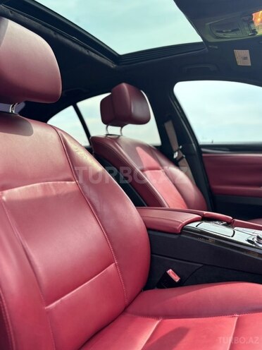 BMW 528-9