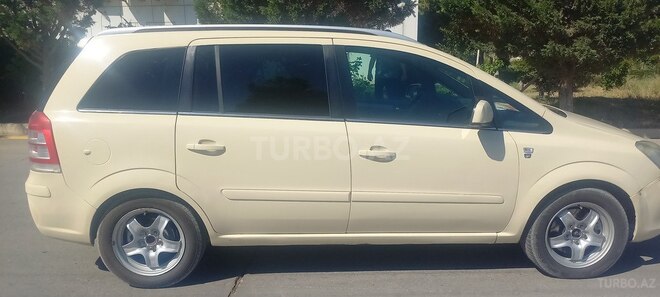 Opel Zafira-7