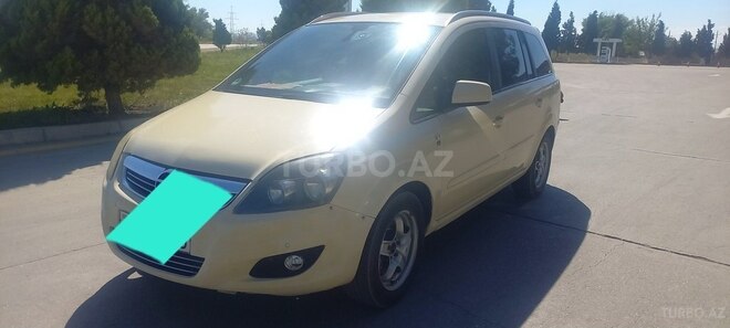 Opel Zafira-2