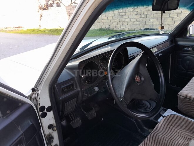GAZ 24 "Volga"-6